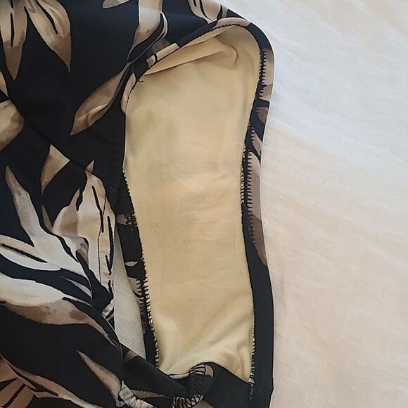 Miraclesuit One Piece Swim Suit Black Tan & Off White Palm Leaf Print Size 14 - Picture 11 of 13